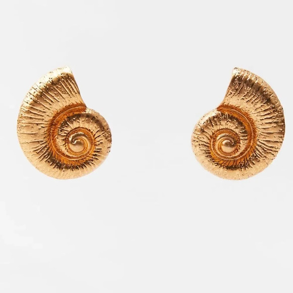 Zara Seashell Gold Earrings - Picture 13 of 17